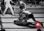 Standbild Vintage wrestling 1930s Florida United States USA, 1937, aus Sekunde 23 historischem Filmmaterial Videoclip 65675036427