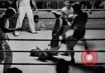 Standbild Vintage wrestling 1930s Florida United States USA, 1937, aus Sekunde 24 historischem Filmmaterial Videoclip 65675036427