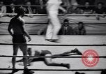 Standbild Vintage wrestling 1930s Florida United States USA, 1937, aus Sekunde 36 historischem Filmmaterial Videoclip 65675036427