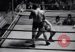 Standbild Vintage wrestling 1930s Florida United States USA, 1937, aus Sekunde 44 historischem Filmmaterial Videoclip 65675036427