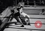 Standbild Vintage wrestling 1930s Florida United States USA, 1937, aus Sekunde 50 historischem Filmmaterial Videoclip 65675036427