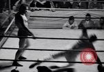 Standbild Vintage wrestling 1930s Florida United States USA, 1937, aus Sekunde 55 historischem Filmmaterial Videoclip 65675036427