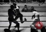 Standbild Vintage wrestling 1930s Florida United States USA, 1937, aus Sekunde 61 historischem Filmmaterial Videoclip 65675036427