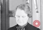 Standbild Casting der Regierung Gold in Barren Philadelphia Pennsylvania USA, 1937, aus Sekunde 11 historischem Filmmaterial Videoclip 65675036430