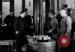 Standbild Casting der Regierung Gold in Barren Philadelphia Pennsylvania USA, 1937, aus Sekunde 25 historischem Filmmaterial Videoclip 65675036430
