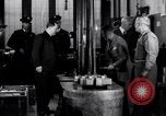 Standbild Casting der Regierung Gold in Barren Philadelphia Pennsylvania USA, 1937, aus Sekunde 27 historischem Filmmaterial Videoclip 65675036430
