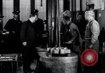 Standbild Casting der Regierung Gold in Barren Philadelphia Pennsylvania USA, 1937, aus Sekunde 29 historischem Filmmaterial Videoclip 65675036430