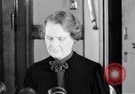 Standbild Casting der Regierung Gold in Barren Philadelphia Pennsylvania USA, 1937, aus Sekunde 36 historischem Filmmaterial Videoclip 65675036430