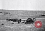 Immagine di Stati Uniti Esercito cavalleria e unità di artiglieria sulle manovre in Marfa Texas Marfa Texas USA, 1923, secondo 11 filmato di repertorio 65675036446