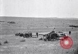 Immagine di Stati Uniti Esercito cavalleria e unità di artiglieria sulle manovre in Marfa Texas Marfa Texas USA, 1923, secondo 18 filmato di repertorio 65675036446