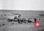 Immagine di Stati Uniti Esercito cavalleria e unità di artiglieria sulle manovre in Marfa Texas Marfa Texas USA, 1923, secondo 47 filmato di repertorio 65675036446