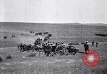 Immagine di Stati Uniti Esercito cavalleria e unità di artiglieria sulle manovre in Marfa Texas Marfa Texas USA, 1923, secondo 48 filmato di repertorio 65675036446