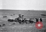 Immagine di Stati Uniti Esercito cavalleria e unità di artiglieria sulle manovre in Marfa Texas Marfa Texas USA, 1923, secondo 56 filmato di repertorio 65675036446