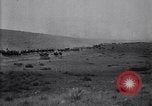 Immagine di Stati Uniti Esercito di unità di cavalleria ritorno alla base dopo le manovre in Marfa Texas Marfa Texas USA, 1923, secondo 6 filmato di repertorio 65675036448