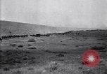 Immagine di Stati Uniti Esercito di unità di cavalleria ritorno alla base dopo le manovre in Marfa Texas Marfa Texas USA, 1923, secondo 15 filmato di repertorio 65675036448