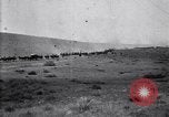 Immagine di Stati Uniti Esercito di unità di cavalleria ritorno alla base dopo le manovre in Marfa Texas Marfa Texas USA, 1923, secondo 28 filmato di repertorio 65675036448
