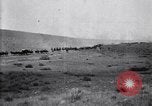 Immagine di Stati Uniti Esercito di unità di cavalleria ritorno alla base dopo le manovre in Marfa Texas Marfa Texas USA, 1923, secondo 31 filmato di repertorio 65675036448