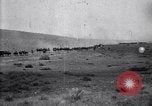 Immagine di Stati Uniti Esercito di unità di cavalleria ritorno alla base dopo le manovre in Marfa Texas Marfa Texas USA, 1923, secondo 42 filmato di repertorio 65675036448