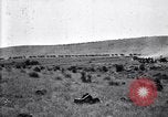 Immagine di Stati Uniti Esercito di unità di cavalleria ritorno alla base dopo le manovre in Marfa Texas Marfa Texas USA, 1923, secondo 47 filmato di repertorio 65675036448