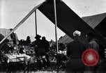 Image US Army 1re Division de cavalerie manger à l'agent des officiers du champ mes Marfa Texas USA, 1923, de la seconde 6 séquences d'archives historiques vidéo 65675036449