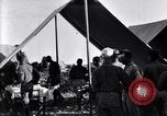 Image US Army 1re Division de cavalerie manger à l'agent des officiers du champ mes Marfa Texas USA, 1923, de la seconde 12 séquences d'archives historiques vidéo 65675036449