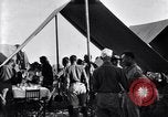 Image US Army 1re Division de cavalerie manger à l'agent des officiers du champ mes Marfa Texas USA, 1923, de la seconde 18 séquences d'archives historiques vidéo 65675036449