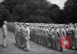 Immagine di Party in giardino per soldati statunitensi Washington DC USA, 1942, secondo 4 filmato di repertorio 65675036462