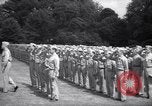 Immagine di Party in giardino per soldati statunitensi Washington DC USA, 1942, secondo 11 filmato di repertorio 65675036462