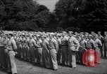 Immagine di Party in giardino per soldati statunitensi Washington DC USA, 1942, secondo 29 filmato di repertorio 65675036462