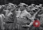 Immagine di Party in giardino per soldati statunitensi Washington DC USA, 1942, secondo 43 filmato di repertorio 65675036462