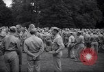 Immagine di Party in giardino per soldati statunitensi Washington DC USA, 1942, secondo 55 filmato di repertorio 65675036462