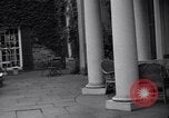 Standbild Springwood Veranda Hyde Park New York USA, 1936, aus Sekunde 10 historischem Filmmaterial Videoclip 65675036473