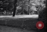 Standbild Springwood Veranda Hyde Park New York USA, 1936, aus Sekunde 43 historischem Filmmaterial Videoclip 65675036473