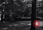 Standbild Springwood Veranda Hyde Park New York USA, 1936, aus Sekunde 57 historischem Filmmaterial Videoclip 65675036473