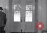 Standbild drücken Sie am Weißen Haus West Wing Washington DC USA, 1937, aus Sekunde 4 historischem Filmmaterial Videoclip 65675036474