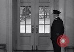 Standbild drücken Sie am Weißen Haus West Wing Washington DC USA, 1937, aus Sekunde 8 historischem Filmmaterial Videoclip 65675036474