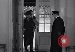Standbild drücken Sie am Weißen Haus West Wing Washington DC USA, 1937, aus Sekunde 29 historischem Filmmaterial Videoclip 65675036474