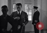 Standbild drücken Sie am Weißen Haus West Wing Washington DC USA, 1937, aus Sekunde 41 historischem Filmmaterial Videoclip 65675036474