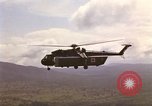 Immagine di Funzionamento Thayer II dall'esercito degli Stati Uniti Ankhe Vietnam del Sud, 1966, secondo 10 filmato di repertorio 65675036495