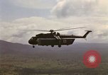 Immagine di Funzionamento Thayer II dall'esercito degli Stati Uniti Ankhe Vietnam del Sud, 1966, secondo 12 filmato di repertorio 65675036495