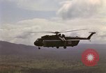 Immagine di Funzionamento Thayer II dall'esercito degli Stati Uniti Ankhe Vietnam del Sud, 1966, secondo 13 filmato di repertorio 65675036495