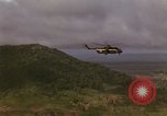 Immagine di Funzionamento Thayer II dall'esercito degli Stati Uniti Ankhe Vietnam del Sud, 1966, secondo 17 filmato di repertorio 65675036495