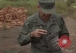 Image 1re Division de cavalerie aérienne soldats Ankhe Sud Vietnam, 1966, de la seconde 29 séquences d'archives historiques vidéo 65675036496