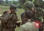 Image le Viet Cong suspects Ankhe Sud Vietnam, 1966, de la seconde 42 séquences d'archives historiques vidéo 65675036498