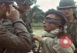 Image le Viet Cong suspects Ankhe Sud Vietnam, 1966, de la seconde 46 séquences d'archives historiques vidéo 65675036498