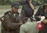 Image le Viet Cong suspects Ankhe Sud Vietnam, 1966, de la seconde 57 séquences d'archives historiques vidéo 65675036498