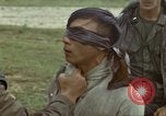 Image le Viet Cong suspects Ankhe Sud Vietnam, 1966, de la seconde 60 séquences d'archives historiques vidéo 65675036498