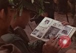 Immagine di Il Viet Cong sospetti Ankhe Vietnam del Sud, 1966, secondo 14 filmato di repertorio 65675036499