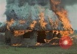 Immagine di Il Viet Cong sospetti Ankhe Vietnam del Sud, 1966, secondo 62 filmato di repertorio 65675036499
