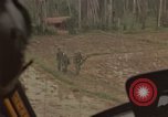 Immagine di 1° aria divisione di cavalleria Ankhe Vietnam del Sud, 1966, secondo 7 filmato di repertorio 65675036501